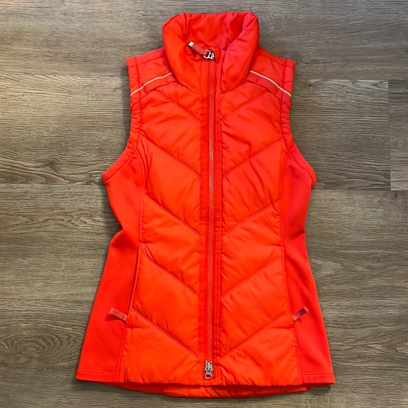 Athleta Jackets & Blazers - Athleta Rock Ridge PrimaLoft Vest, size small, Vermillion (orange)